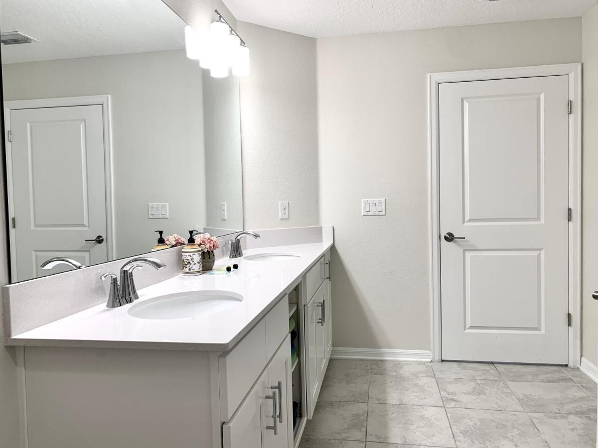 3B2B-Beautiful Lake View-Baby Friendly-Free Water Park!No Resort Fee-5 Miles To Disney-Storey Lake 3141 Kissimmee Luaran gambar